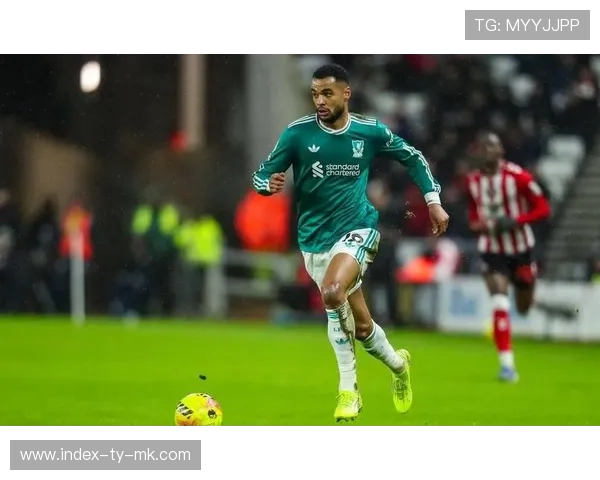 英超第26轮：利物浦客场1-0击败桑德兰终结对手主场不败，范迪克头球破门萨拉赫助攻