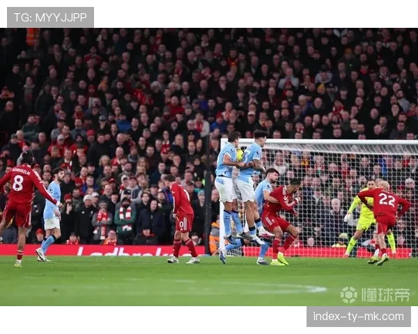 纪录片《一球定音》上映,讲述法国非裔移民球员通过苦练任意球改变命运的故事 纪录片《一球定音》上映,讲述法国非裔移民球员通过苦练任意球改变命运的故事